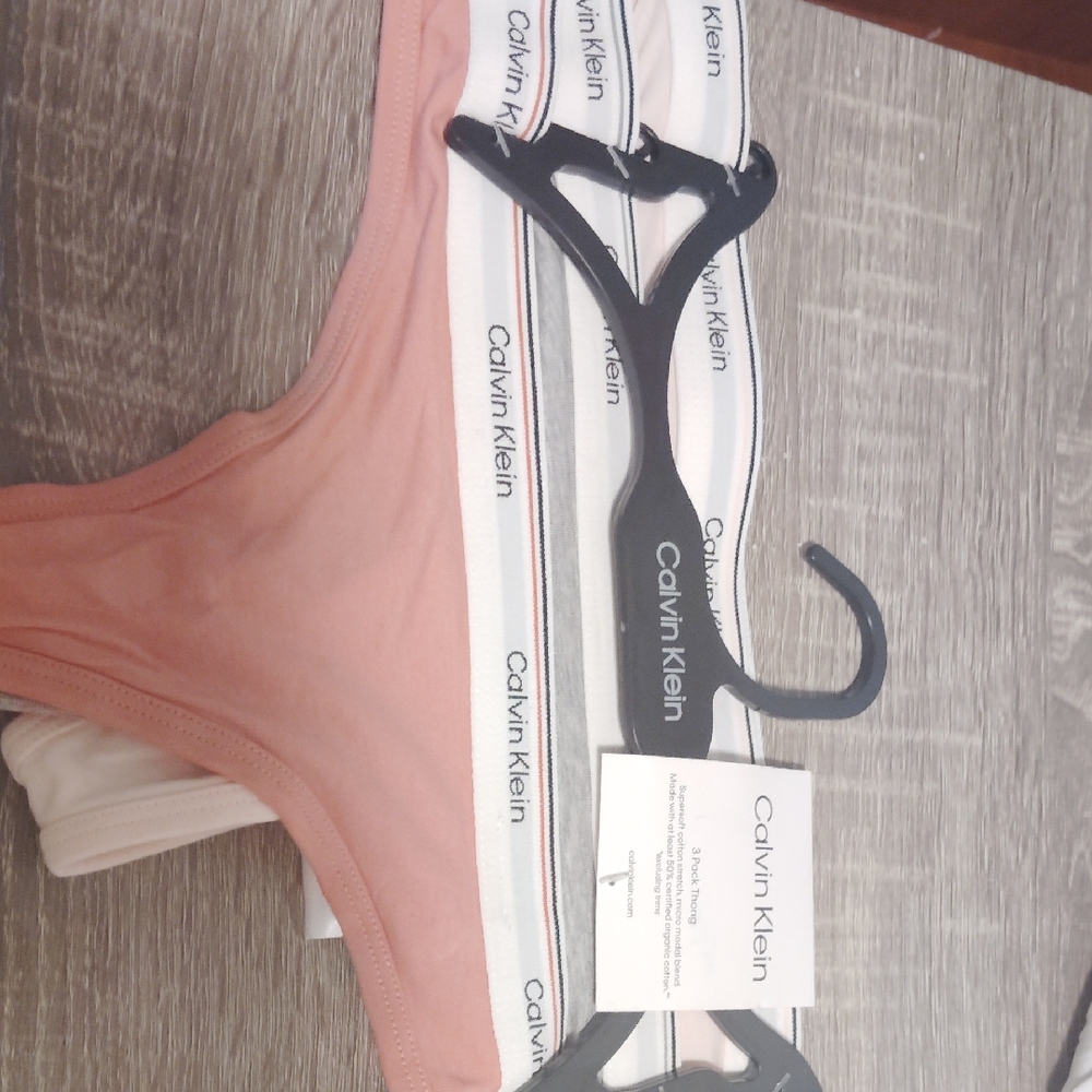 Calvin Klein Women's Panties - Peach and White